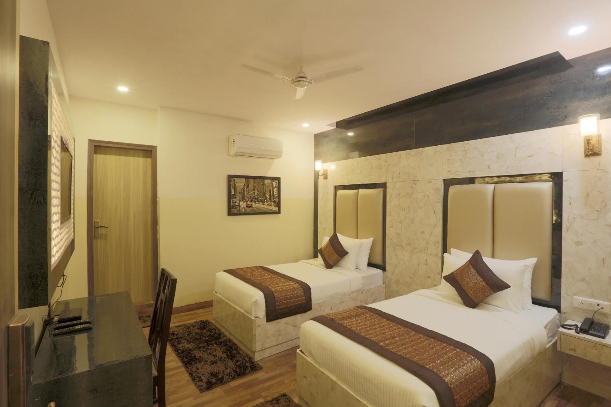 Plazzo Prime Plaza At Delhi Airport Bed and Breakfast New Delhi Eksteriør billede